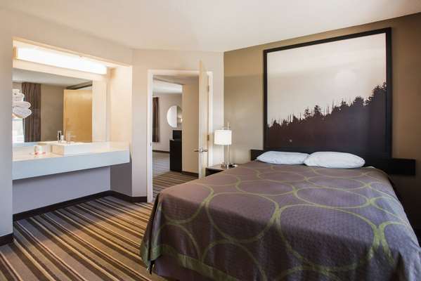  - Super 8 Motel Sevierville