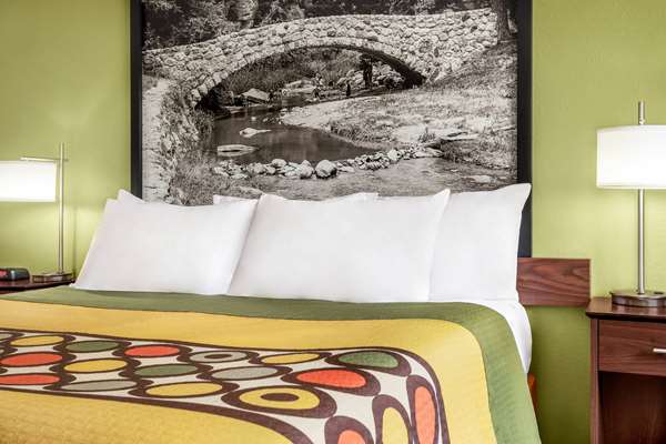  - Super 8 Hotel Ankeny - I-35, Exit 92