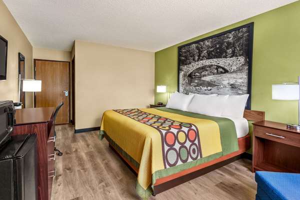  - Super 8 Hotel Ankeny - I-35, Exit 92
