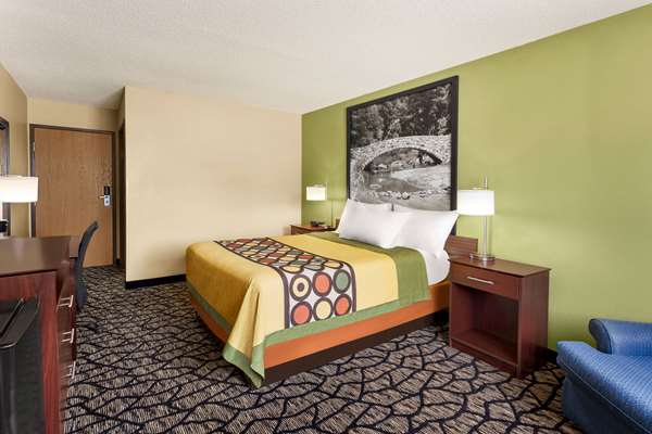  - Super 8 Hotel Ankeny - I-35, Exit 92