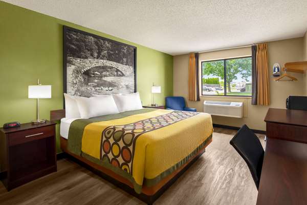 - Super 8 Hotel Ankeny - I-35, Exit 92