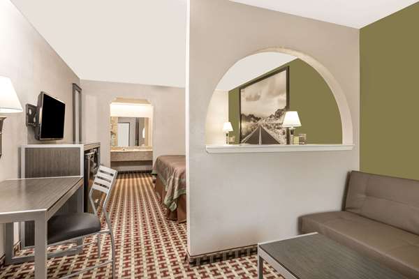 Suite - Super 8 Motel NASA Clear Lake Houston