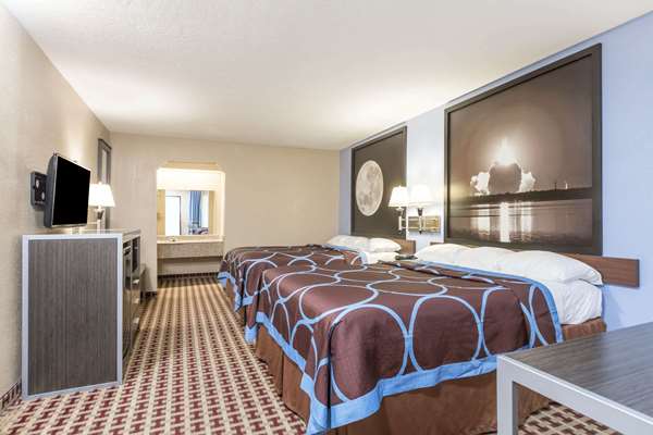  - Super 8 Motel NASA Clear Lake Houston