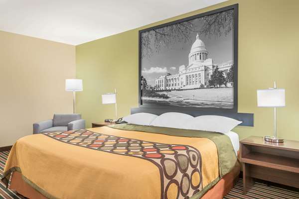  - Super 8 Motel Bryant - I-30, Exit 123