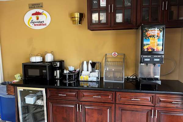  - Super 8 Motel Katy - I-10, Exit 745