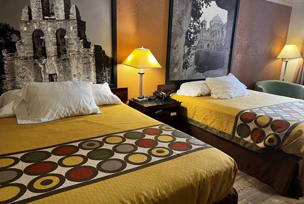  - Super 8 Motel Katy - I-10, Exit 745