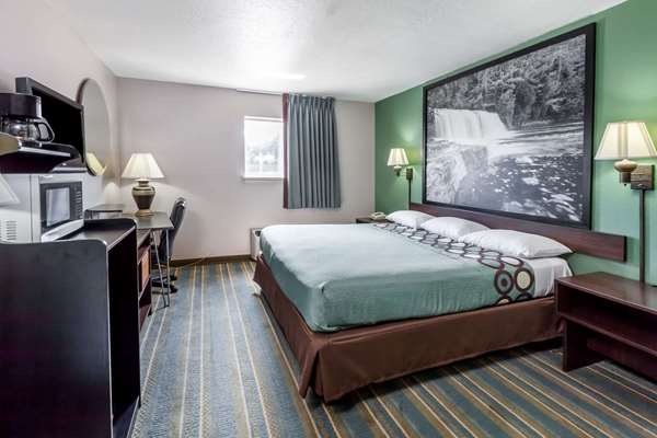  - Super 8 Motel Chickasha