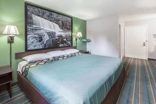  - Super 8 Motel Chickasha