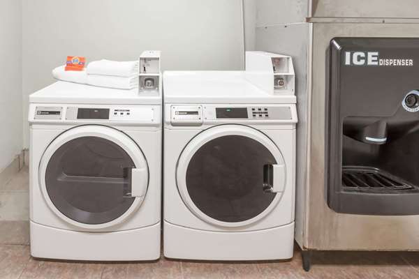  - Super 8 Motel Chickasha