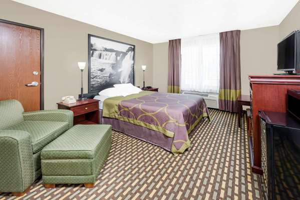  - Super 8 Hotel Bolivar