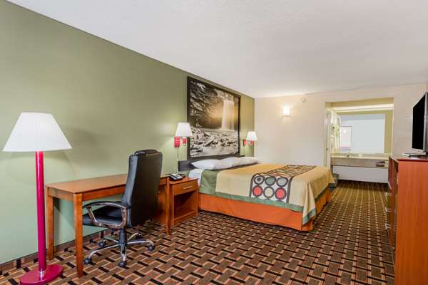  - Super 8 Motel Stafford - I-95, Exit 143