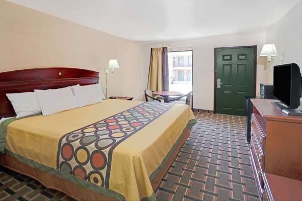  - Super 8 Motel Acworth - I-75, Exit 277