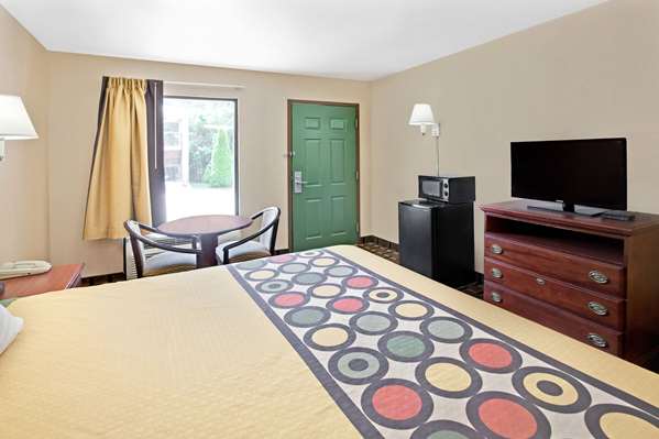  - Super 8 Motel Acworth - I-75, Exit 277