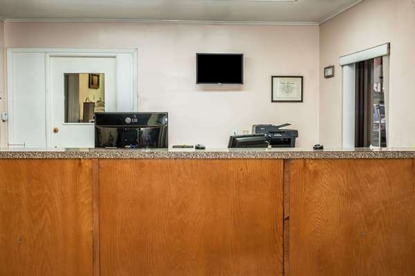  - Super 8 Motel San Marcos - I-35, Exit 205 & 206