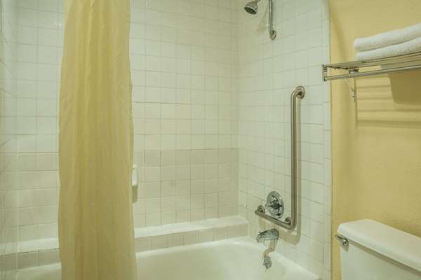  - Super 8 Motel San Marcos - I-35, Exit 205 & 206