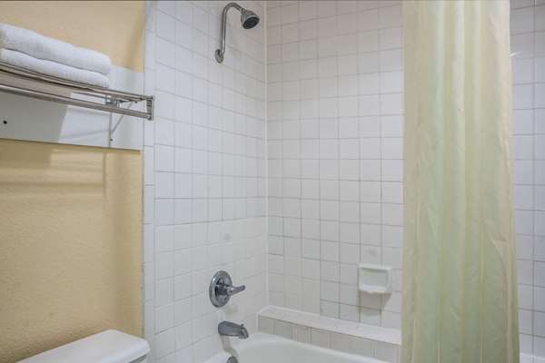  - Super 8 Motel San Marcos - I-35, Exit 205 & 206