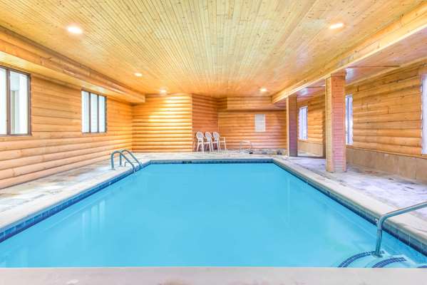 Pool - Super 8 Hotel Buena Vista