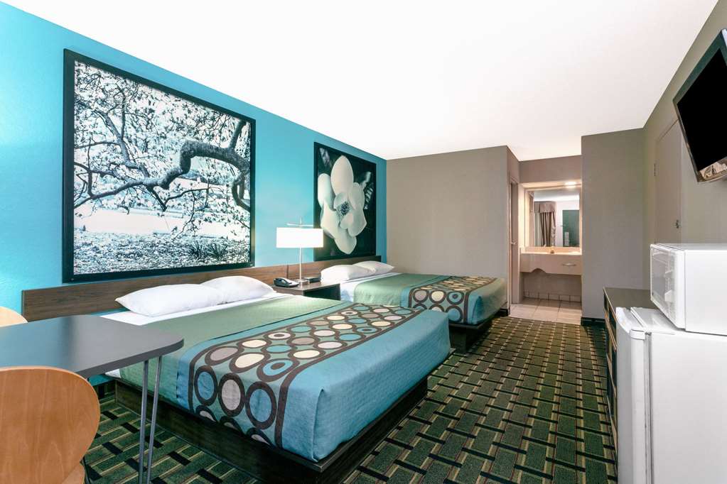 SUPER 8 BY WYNDHAM BRUNSWICK SOUTH/-guestroom-Guest Room,On-Site.jpg