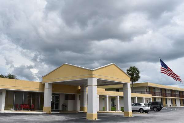 Exterior view - Super 8 Motel Ocala - I-75, Exit 352