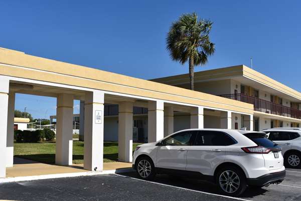 Exterior view - Super 8 Motel Ocala - I-75, Exit 352