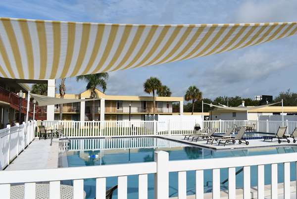 Pool - Super 8 Motel Ocala - I-75, Exit 352