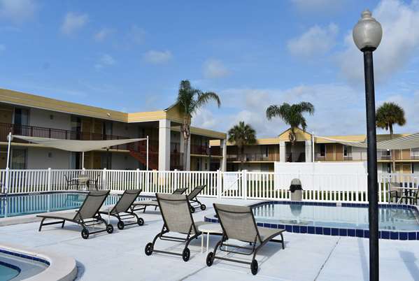 Pool - Super 8 Motel Ocala - I-75, Exit 352