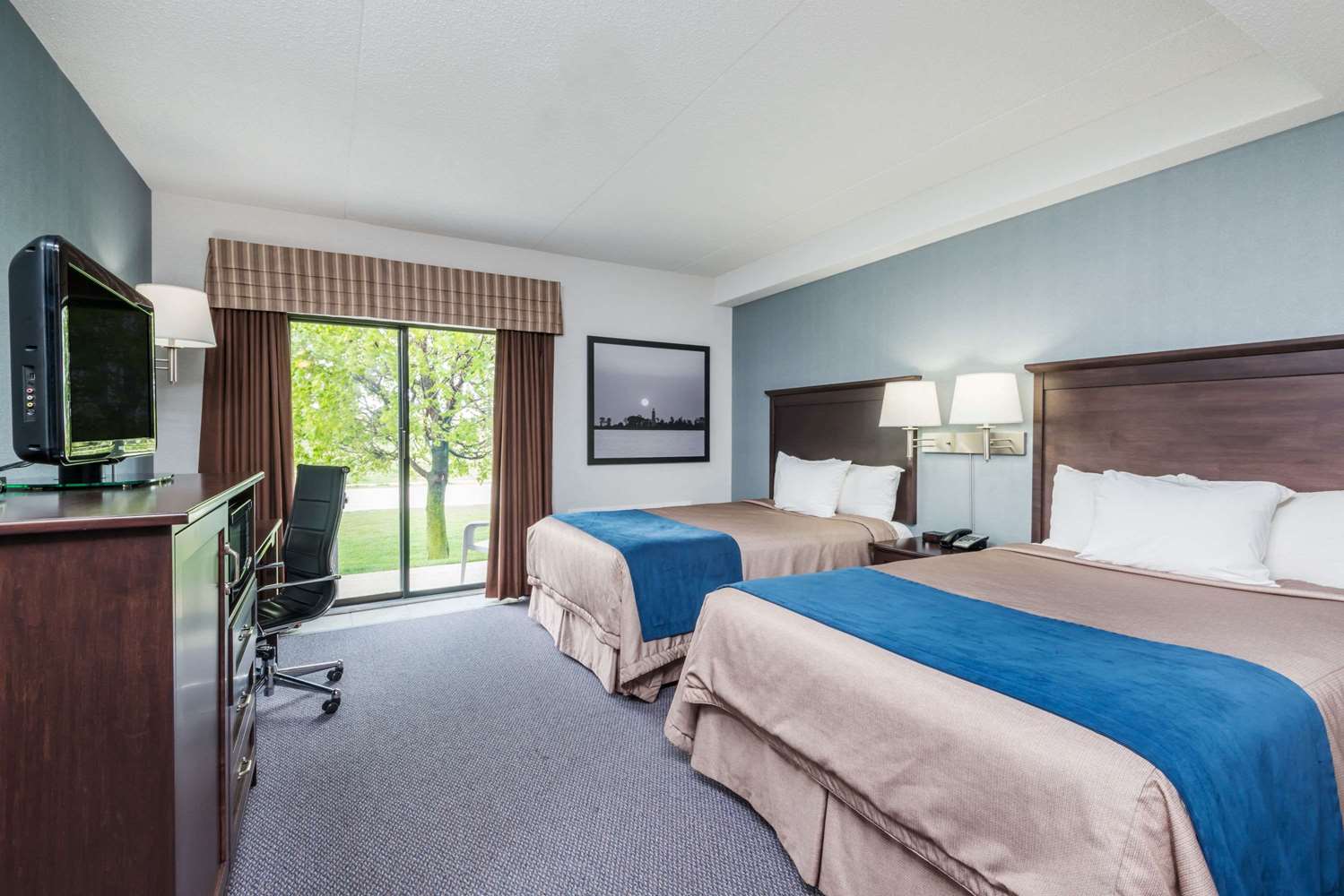 Super 8 Motel Port Elgin, ON See Discounts