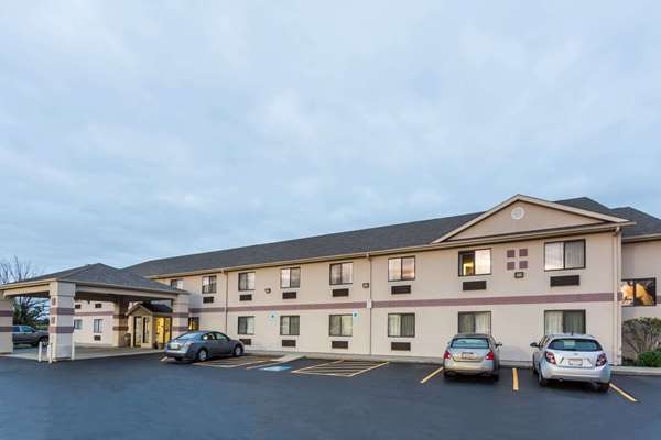 Exterior view - Super 8 Motel Yorkville