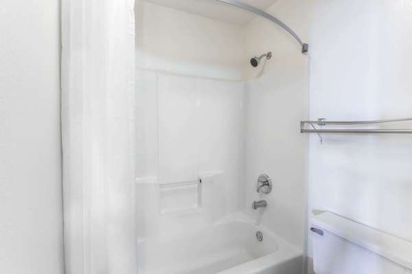  - Super 8 Motel Yorkville