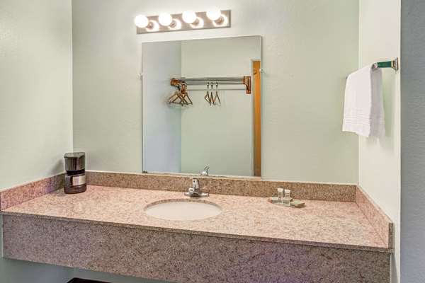  - Super 8 Motel Yreka - I-5, Exit 776