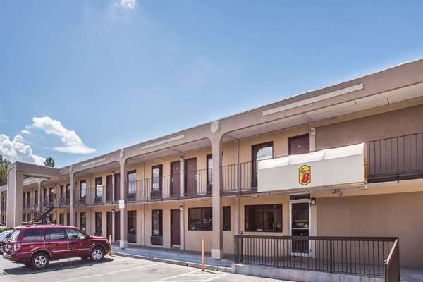 Exterior view - Super 8 Motel Camp Springs - I-95 & I-495, Exit 9