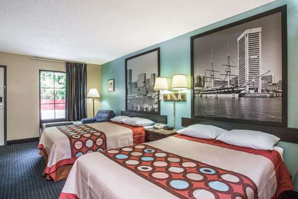  - Super 8 Motel Camp Springs - I-95 & I-495, Exit 9