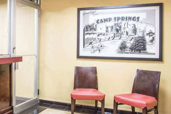  - Super 8 Motel Camp Springs - I-95 & I-495, Exit 9