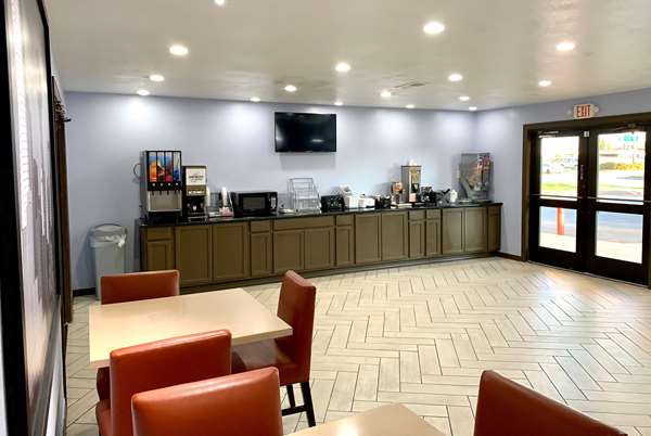  - Super 8 Motel Canton - I-20, Exit 527