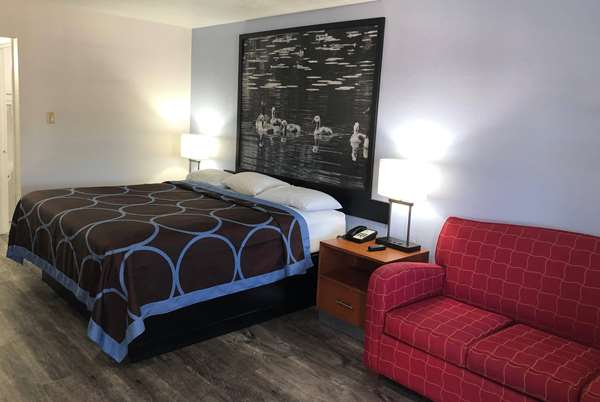  - Super 8 Motel Canton - I-20, Exit 527