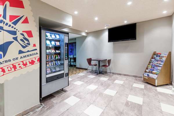  - Super 8 Hotel Schenectady