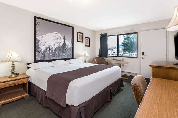 - Super 8 Motel East Kelowna