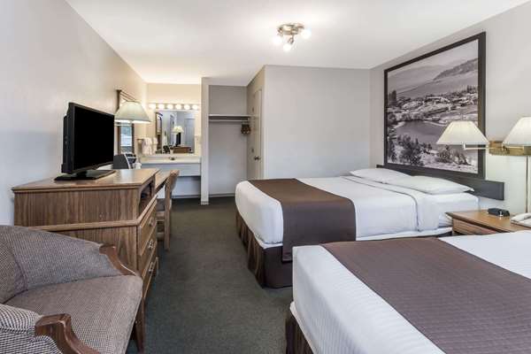 - Super 8 Motel East Kelowna