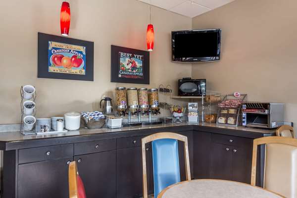  - Super 8 Motel East Kelowna