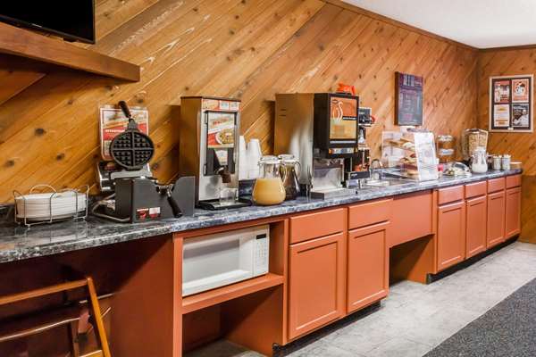  - Super 8 Hotel Estherville