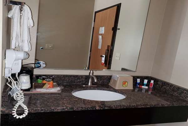  - Super 8 Hotel Estherville