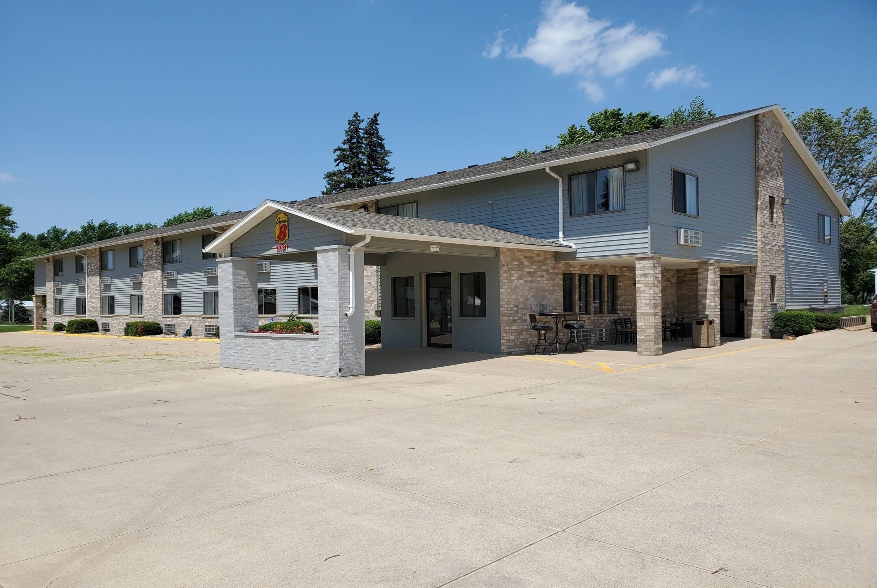 Exterior | Super 8 by Wyndham Estherville