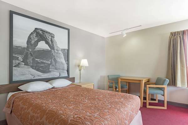  - Super 8 Hotel Green River