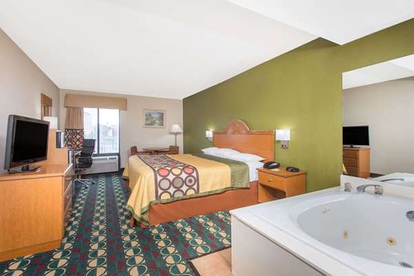  - Super 8 Hotel Spartanburg - I-26, Exit 22