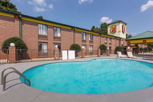 Pool - Super 8 Hotel Spartanburg - I-26, Exit 22