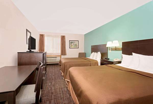  - Howard Johnson Inn Gothenburg - I-80, Exit 211