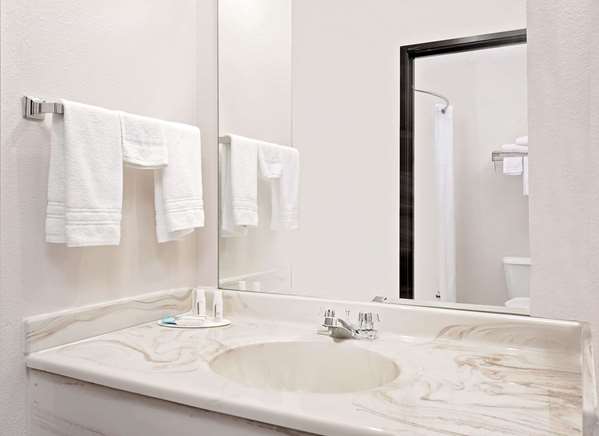  - Howard Johnson Inn Gothenburg - I-80, Exit 211