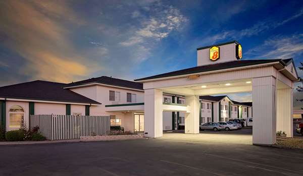 Exterior view - Super 8 Hotel Battle Mountain - I-80, Exit 231