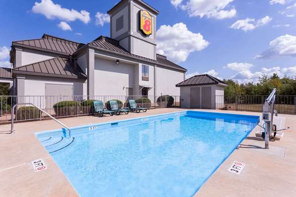 Pool - Super 8 Hotel Greer - I-85, Exit 60
