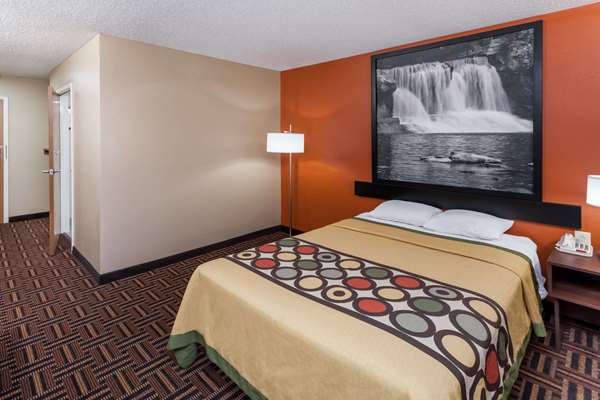  - Super 8 Hotel Rochester